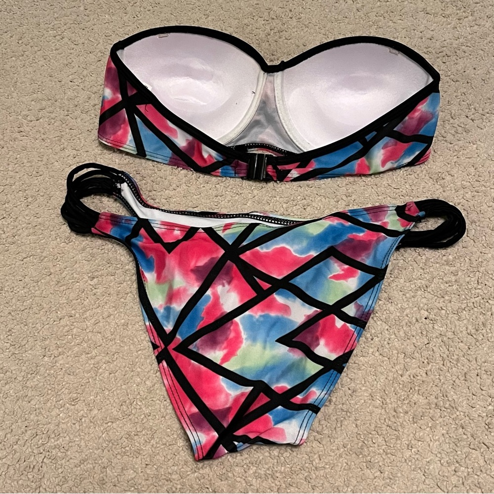 Symmetrical bikini medium - Picture 2 of 4